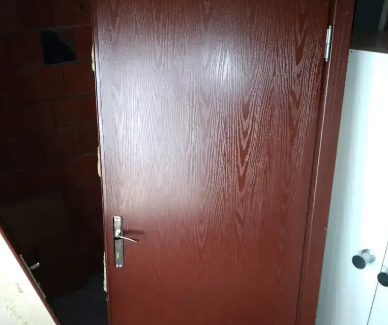 AHŞAP DAİRE GİRİŞ KAPISI