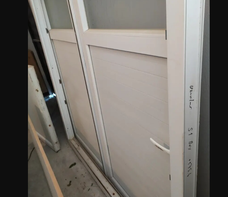 Plastik sürgülü kapı ucuz iki parçalı raylı